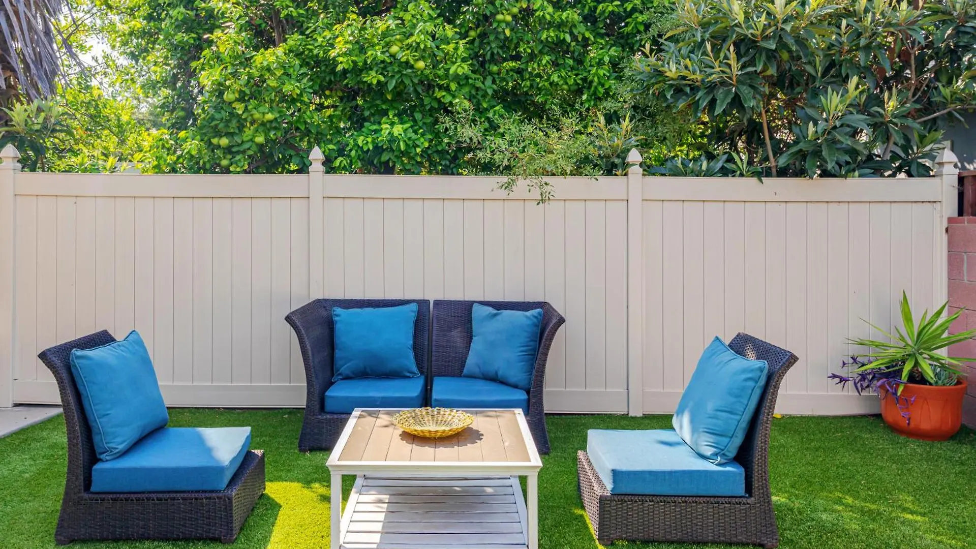 Regal 4 Bed With Hot Tub Close To Universal Sleeps 15 Los Angeles Holiday home