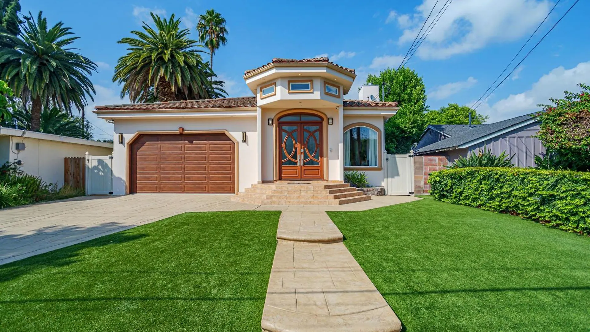 Regal 4 Bed With Hot Tub Close To Universal Sleeps 15 Los Angeles Holiday home